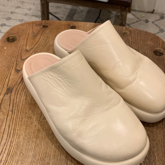 Ilio Smeraldo leather mules - Picture 1 of 9